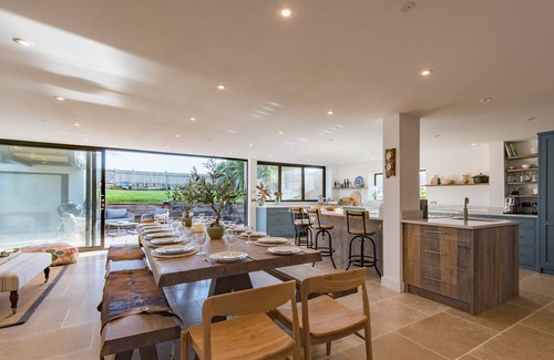New Romney Cottage | Waterfront - a large detached beach house by Bloom Stays that sleeps 8 guests in 4 bedrooms