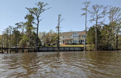 Snug Harbor House | Waterfront! Across from Links @ Albemarle. Great for golfers, families & more!