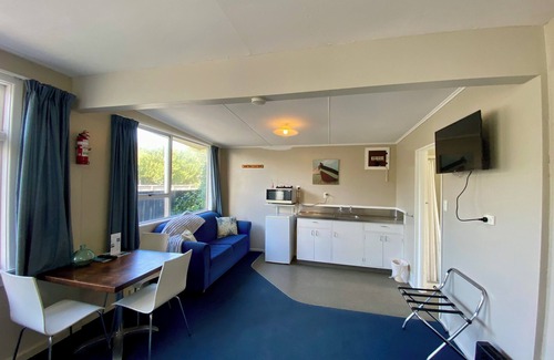 Kaikoura Apartment | Waterfront | Affordable | Central | Unit 4, Waterfront | Affordable | Location