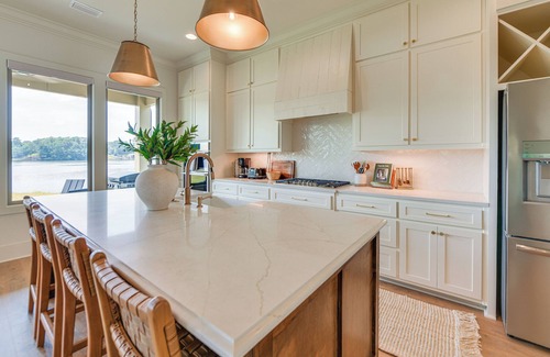 Alexander City House | Waterfront Alexander City Home w/Private Dock!