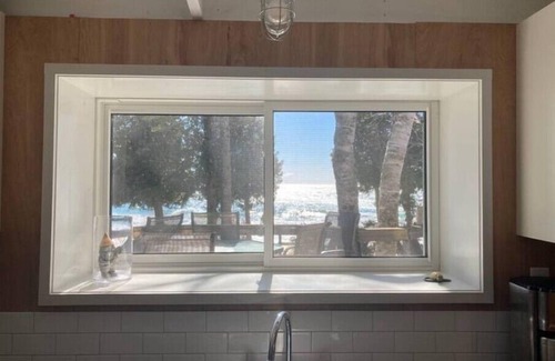 Northern Bruce Peninsula Cottage | Waterfront and woods, 3 bedroom, clean and bright. Short drive to Tobermory