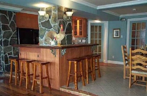 Pincourt Condo | Waterfront Apart 15 min Montreal Airport 300742
