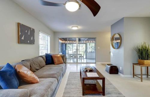 Middle River Terrace Apartment | Waterfront Apartment Private Patio Pool