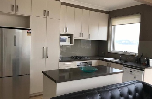 Queenscliff Apartment | Waterfront apartment with stunning views over Manly beach
