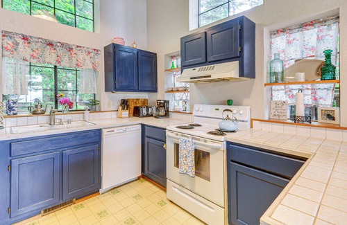 Rollingbay House | Waterfront Bainbridge Island Home: Stunning Views!