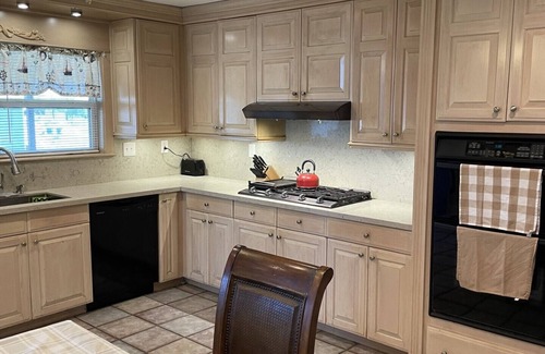 Lafitte House | Waterfront Bayou living only 30 minutes from New Orleans, Dock Fishing