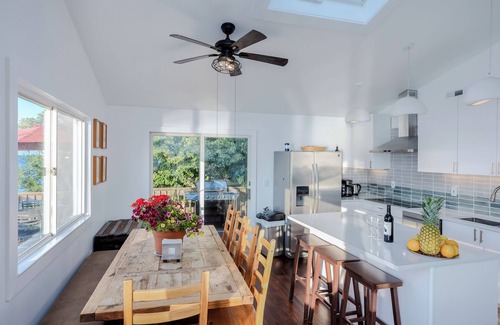 Sound Beach House | Waterfront Beach House w/Water Views on The North Shore Long Island. 4 BRs 2BRs