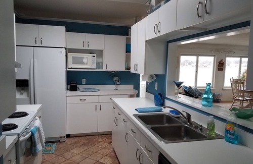 Waterford House | Waterfront Beach House with Great Views, the Perfect