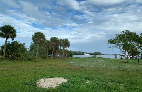 Grant-Valkaria House | Waterfront Beauty with Lovely Intercoastal Views. 2 Bedroom/2 Baths Plus Trundle