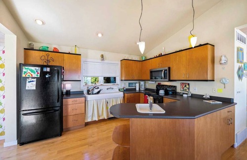 Sturgeon Bay House | Waterfront - Bee's Lake House