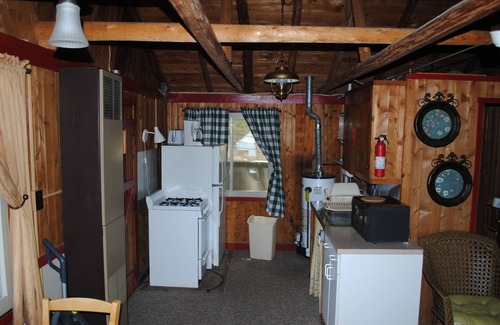 Mayfield Cabin | Waterfront Bellaire Style Cabins 20 Min from Downtown Traverse City - Cabin #3