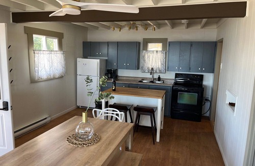 Gloucester County House | Waterfront Bliss – Le Petit Paradis