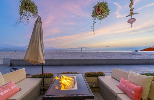 Hermosa Beach Apartment | "Waterfront Bliss: The Envy of Every Traveler" 3X Hall of Fame Accommodations