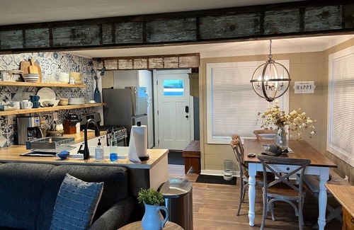 Fox Lake House | Waterfront Bliss!