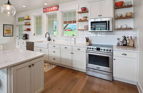 Laclede House | Waterfront, Boat Lift, Hot Tub, Luxury Farmhouse