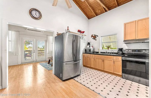 Grant-Valkaria Cottage | Waterfront Boaters and Kayaking Paradise in Private Island Boat Access Only .