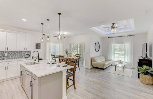 Rotonda West House | WaterFront Boundary vacation! Close to beaches 3bdr2bath,golfing fishing