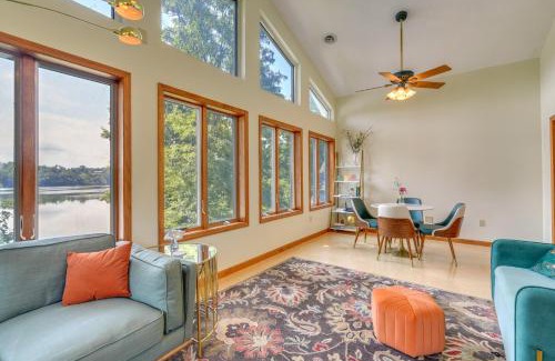 Blountville House | Waterfront Bristol Area Retreat with Boat Dock