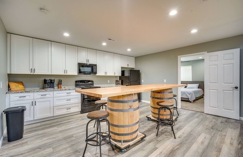 Nashport House | Waterfront Buckeye Lake Vacation Rental w/Hot Tub