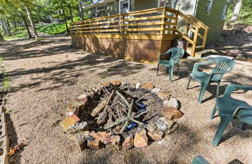 Cedarcreek House | Waterfront Bull Shoals Lake Cabin with Deck and Views!