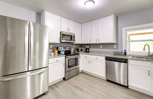 Burgaw House | Waterfront Burgaw Vacation Rental w/Private Yard!