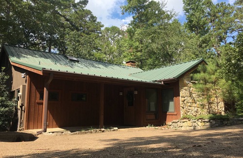 Holly Lake Ranch House | Waterfront Cabin on Holly Lake, sleeps 6, private boat dock with canoe