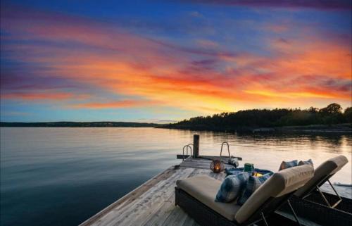 Nordstrand Ski Chalet | Waterfront Cabin - 15 Minutes from Downtown Oslo