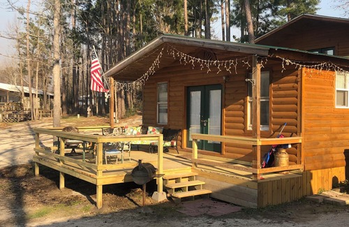 Onalaska Cabin | ♦️WATERFRONT CABIN #2♦️ Lake Livingston, Onalaska, Texas