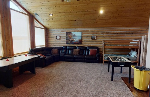 Island Park Cabin | Waterfront Cabin | 36 MI to YNP | Luxurious & Cozy Cabin