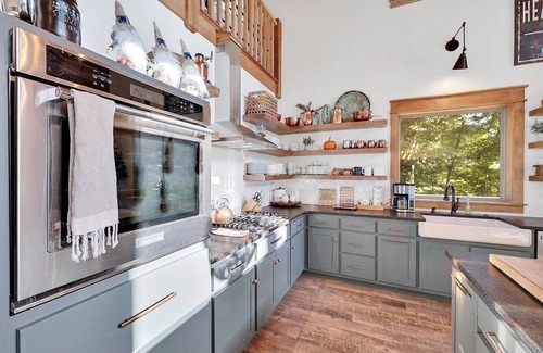 Hartsville Cabin | Waterfront Cabin in the Woods