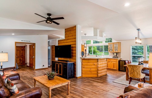 Sandpoint Cabin | Waterfront cabin on Pend Oreille River with private dock and southern exposure!