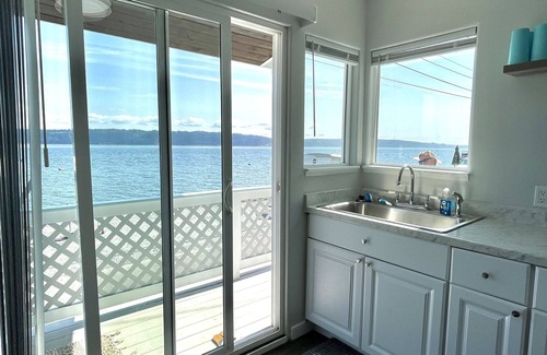 Camano Island Cottage | Waterfront Cabin on Camano Island with hot tub and outdoor patio.