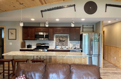Hayward Cabin | Waterfront cabin, sleeps 13, year round fishing on Chippewa Flowage in Hayward