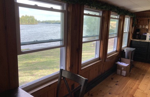 South Sanford Cabin | Waterfront cabin with 200 ft of flat waterfont