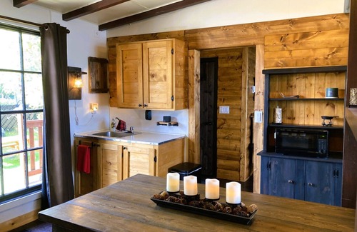 Central Alberta Cabin | Waterfront cabin with breathtaking views of the lake, 45 min from Edmonton AB