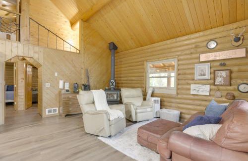 Sheridan House | Waterfront Cabin with Bighorn Mountain Views!