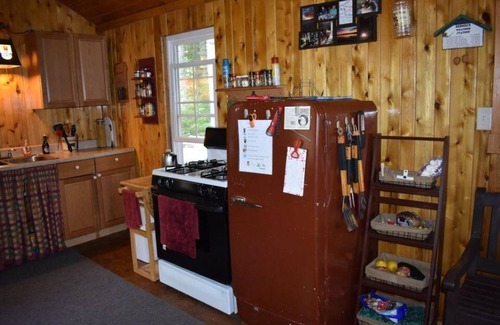Aurora Cottage | Waterfront camp with Sandy Beach