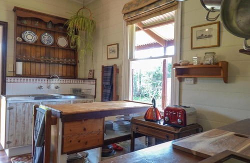 Dunalley House | Waterfront Casilda Guesthouse