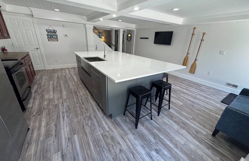 Sandusky House | Waterfront Catalina on Lake Erie-1.7 miles to Cedar Pt