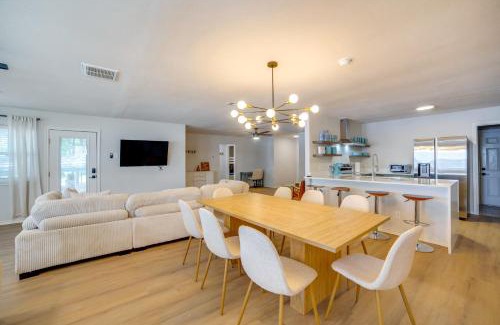 Seven Points House | Waterfront Cedar Creek Lake Gem Near Marina!