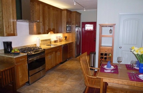 North Conway Condo | WATERFRONT, CENTRAL A/C, LUXURY, WATERFALL, WALK TO N. CONWAY