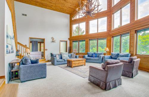 Day House | Waterfront Central Wisconsin Cabin with Indoor Pool!