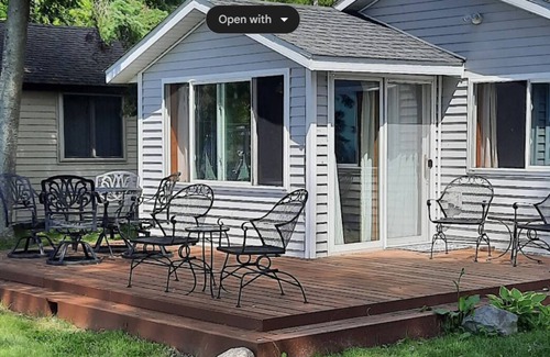 Houghton Lake Cottage | Waterfront Charmer!