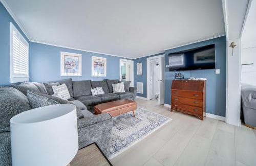 Jamestown West House | Waterfront Chautauqua Lake Home with Stunning Views