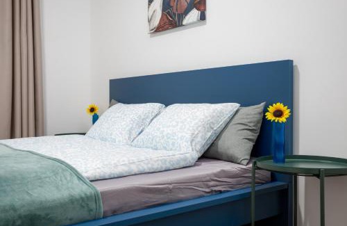 Obuda Apartment | Waterfront City Azure Loft with FREE PARKING