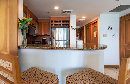 Puerta de Tierra Apartment | Waterfront & city view 2-bedroom, 2-bathroom studio unit in the heart of Condado