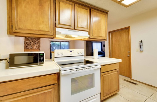 Clear Lake House | Waterfront Clearlake Retreat - Shared Sauna & Dock