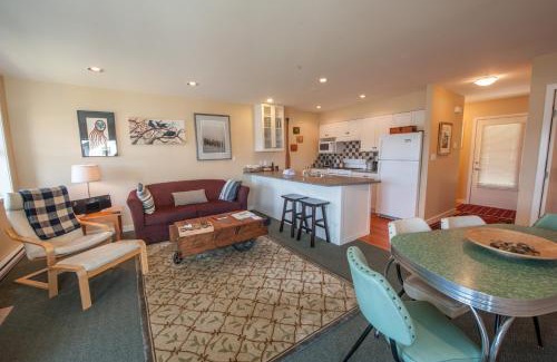Tofino Apartment | Waterfront Condo by OnlyBC 202