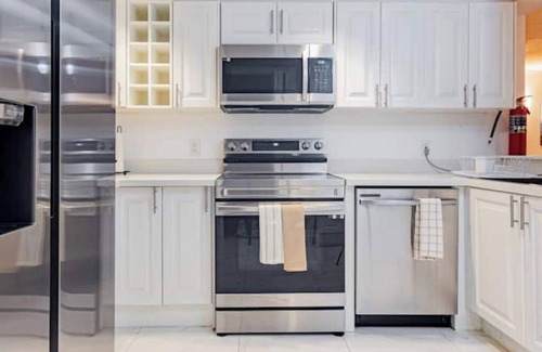 Tamuning House | Waterfront Condo In Tamuningnn