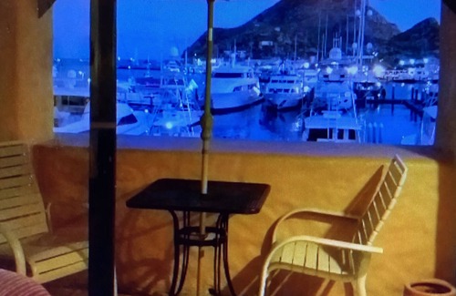 Centro Condo | Waterfront condo on the marina